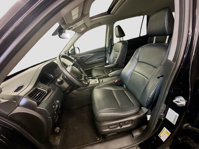 used 2022 Honda Pilot car, priced at $31,997