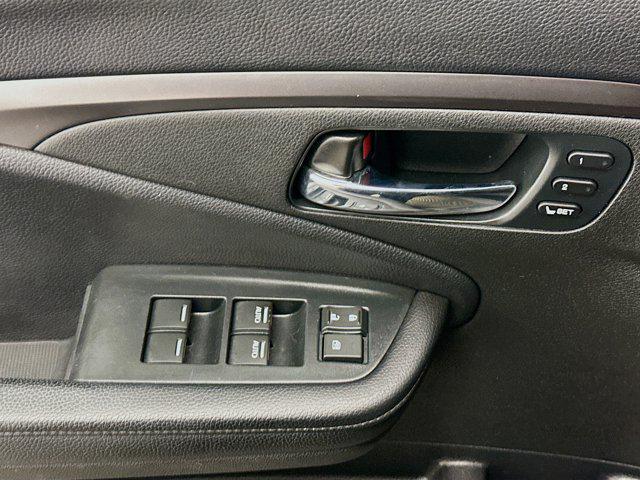 used 2022 Honda Pilot car, priced at $31,997