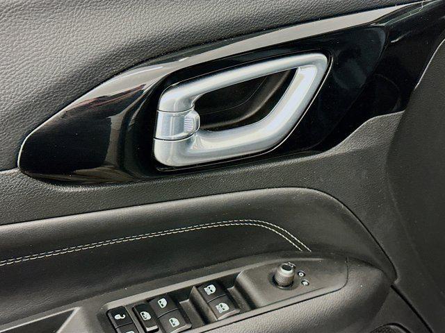 used 2023 Jeep Compass car, priced at $22,487