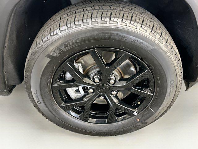 used 2024 Jeep Grand Cherokee L car, priced at $30,496