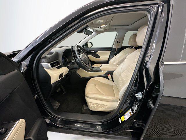 used 2023 Toyota Highlander car, priced at $31,496
