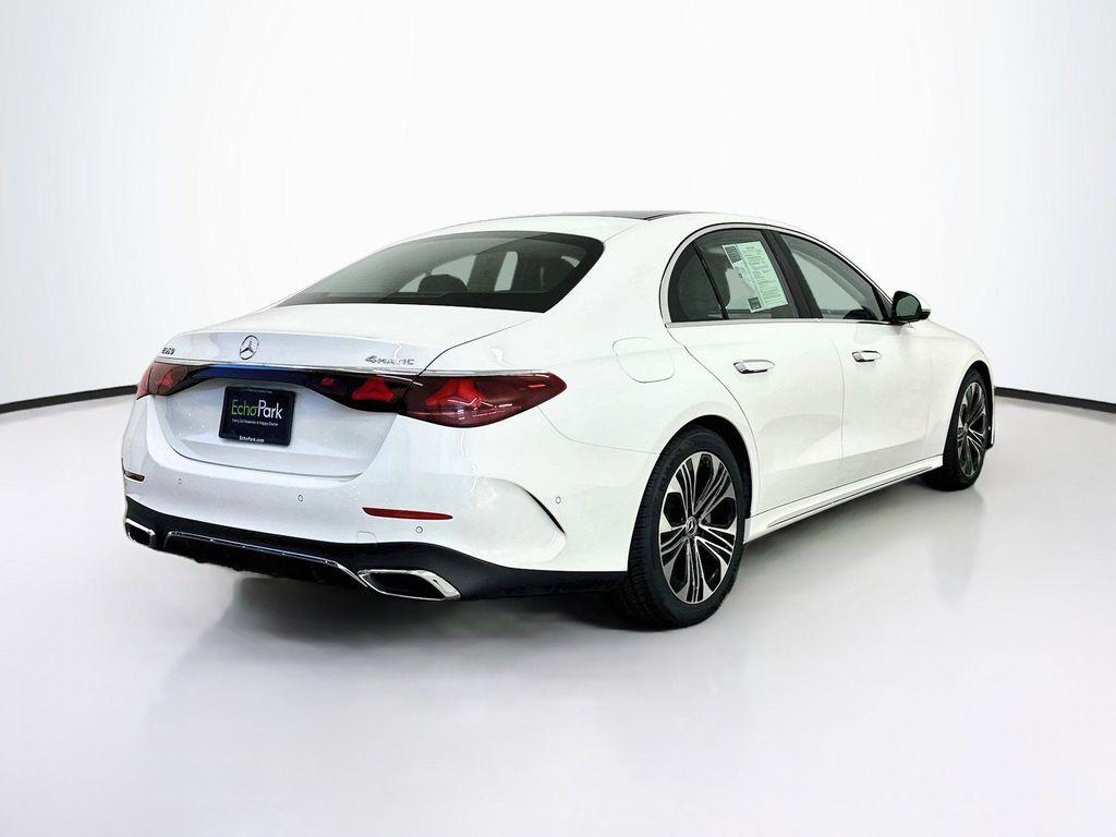 Mercedes-Benz E-Class view 7