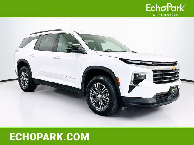 used 2025 Chevrolet Traverse car, priced at $35,496
