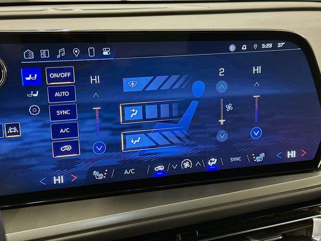 used 2025 Chevrolet Traverse car, priced at $35,496