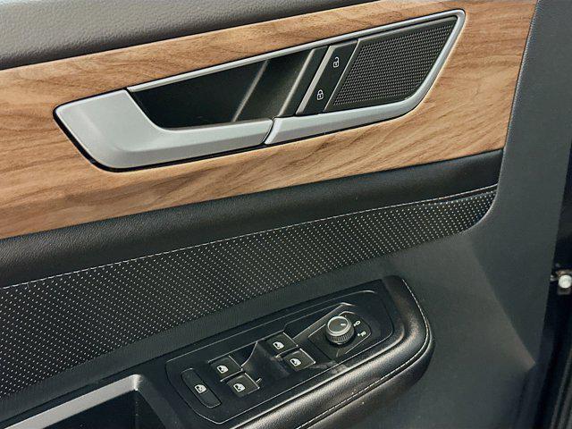 used 2025 Volkswagen Atlas car, priced at $29,987