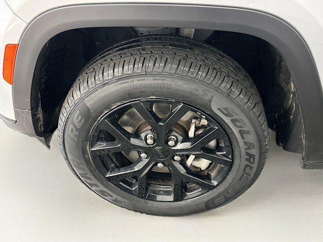 used 2024 Jeep Grand Cherokee L car, priced at $27,996