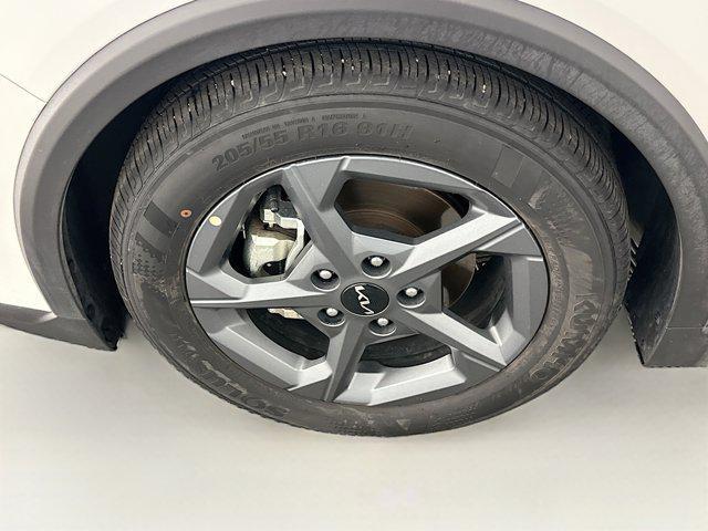 used 2025 Kia K4 car, priced at $20,997