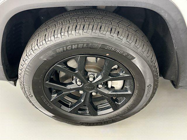 used 2024 Jeep Grand Cherokee L car, priced at $27,997