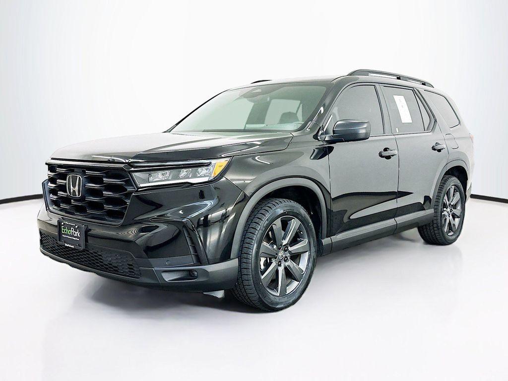 used 2025 Honda Pilot car, priced at $36,987