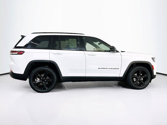 used 2023 Jeep Grand Cherokee car, priced at $28,497
