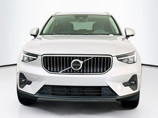 used 2025 Volvo XC40 car, priced at $27,487