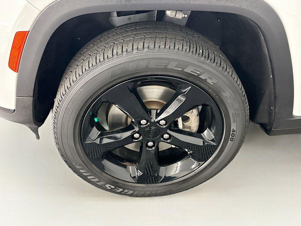 used 2023 Jeep Grand Cherokee L car, priced at $30,996