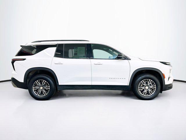 used 2025 Chevrolet Traverse car, priced at $35,496