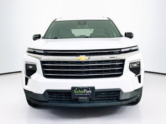 used 2025 Chevrolet Traverse car, priced at $35,496