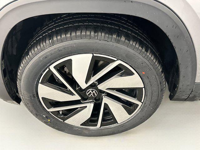 used 2024 Volkswagen Atlas car, priced at $26,987