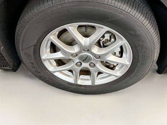 used 2024 Chrysler Pacifica car, priced at $25,996