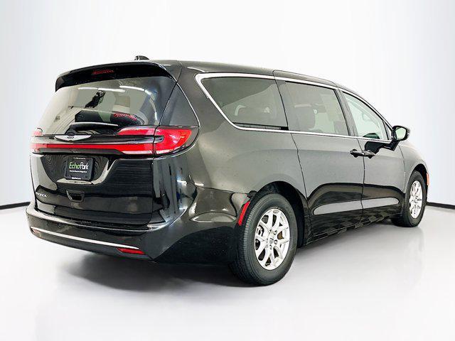 used 2024 Chrysler Pacifica car, priced at $25,996