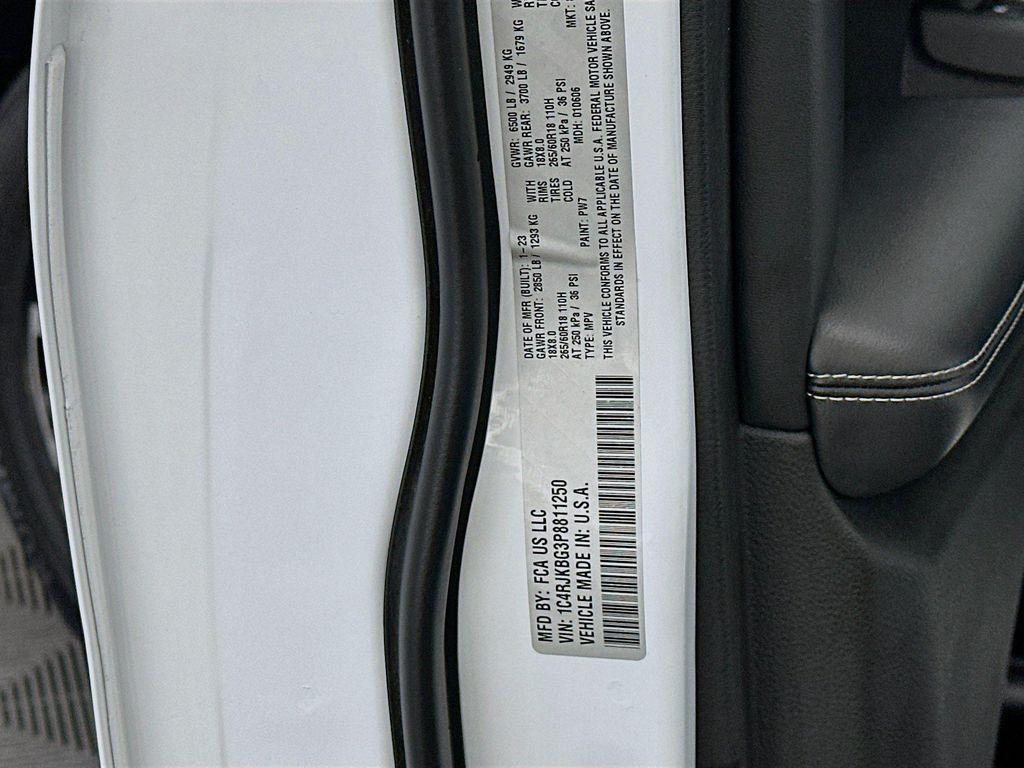 used 2023 Jeep Grand Cherokee L car, priced at $30,197