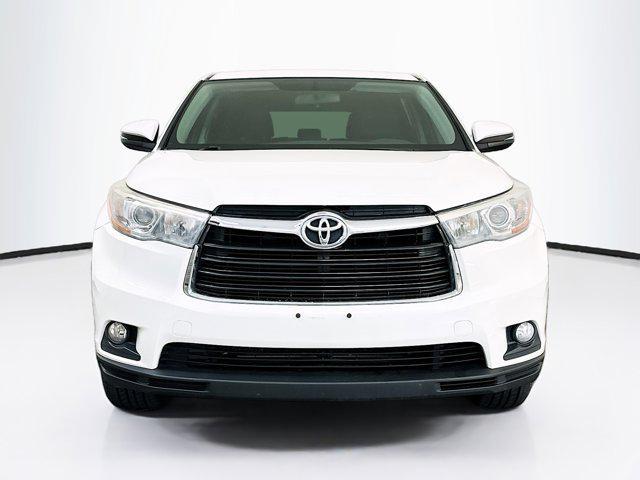 used 2015 Toyota Highlander car, priced at $15,999