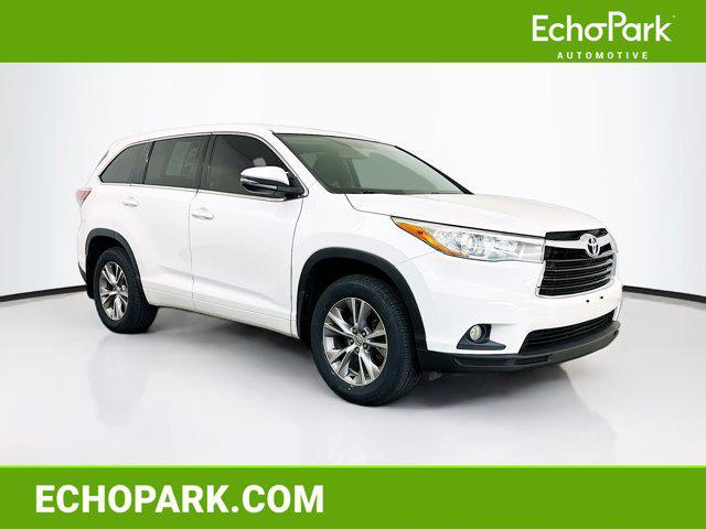 used 2015 Toyota Highlander car, priced at $15,999