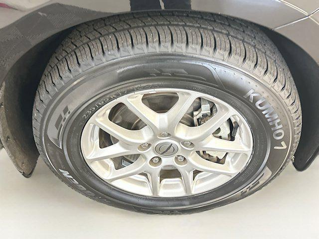 used 2024 Chrysler Pacifica car, priced at $26,497