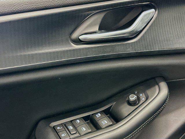 used 2024 Jeep Grand Cherokee L car, priced at $27,997