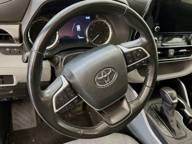 used 2023 Toyota Highlander car, priced at $29,987