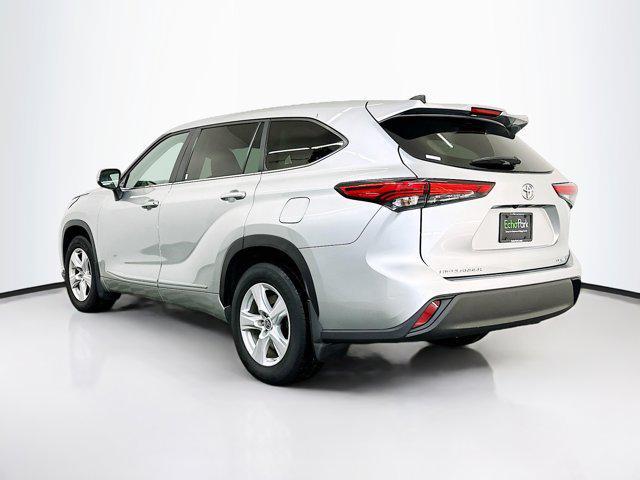 used 2023 Toyota Highlander car, priced at $29,987