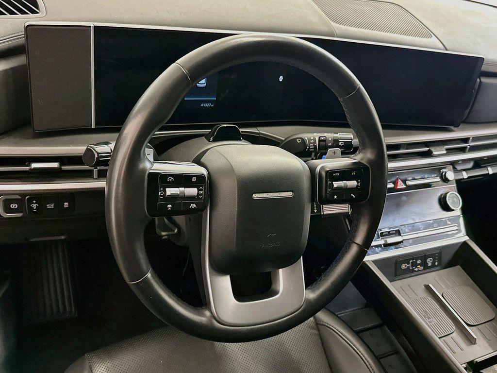 used 2025 Hyundai Santa Fe car, priced at $28,397