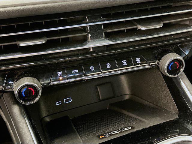 used 2025 Chevrolet Traverse car, priced at $34,487