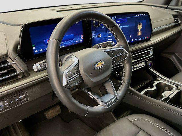 used 2025 Chevrolet Traverse car, priced at $34,487