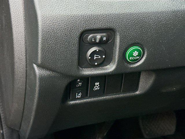 used 2022 Honda Pilot car, priced at $28,996