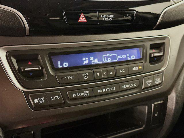 used 2022 Honda Pilot car, priced at $28,996