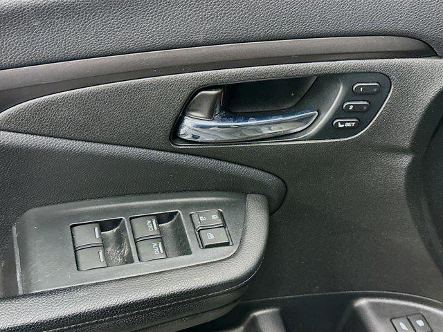 used 2022 Honda Pilot car, priced at $28,996