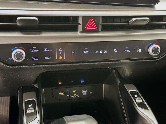 used 2024 Kia Sorento car, priced at $24,497