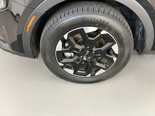 used 2024 Kia Sorento car, priced at $24,497