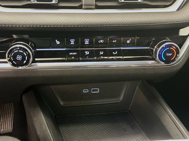 used 2025 Chevrolet Equinox car, priced at $26,237