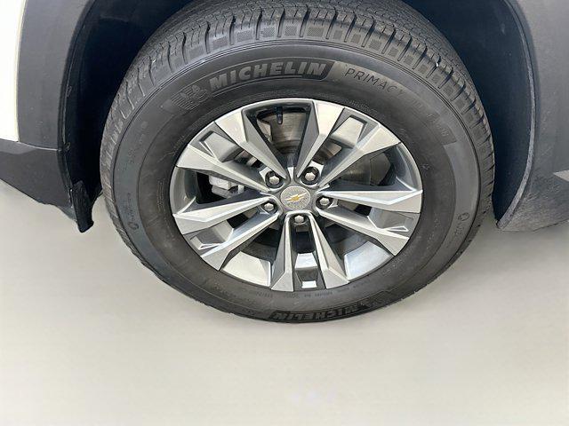 used 2025 Chevrolet Equinox car, priced at $26,237