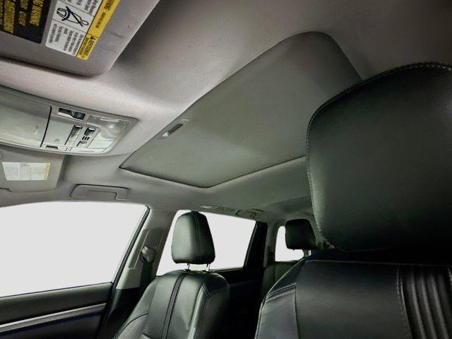 2018 Blizzard Pearl Toyota Highlander