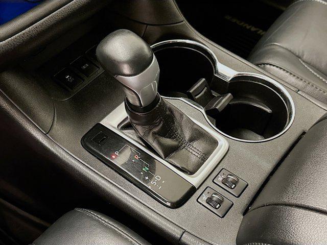 2018 Blizzard Pearl Toyota Highlander