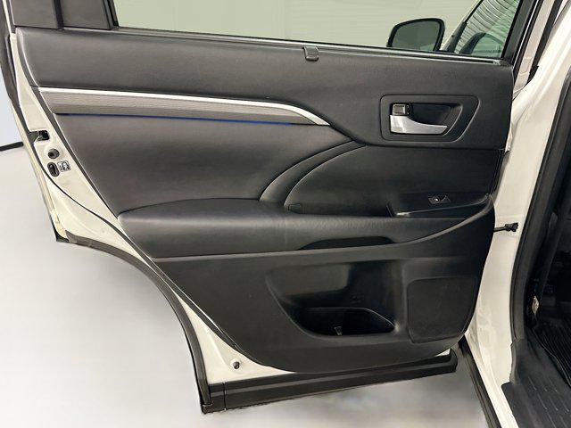 2018 Blizzard Pearl Toyota Highlander