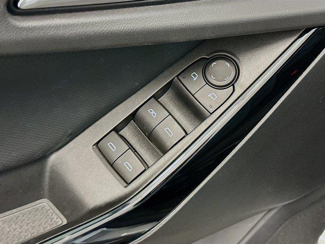 used 2025 Chevrolet Equinox car, priced at $25,996