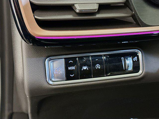 used 2025 Buick Envision car, priced at $28,396