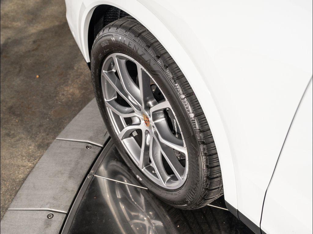used 2025 Porsche Cayenne car, priced at $87,995