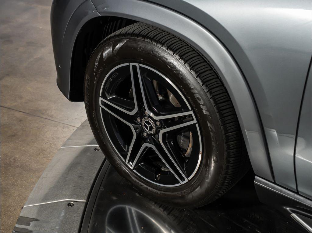 used 2024 Mercedes-Benz GLE 580 car, priced at $75,995