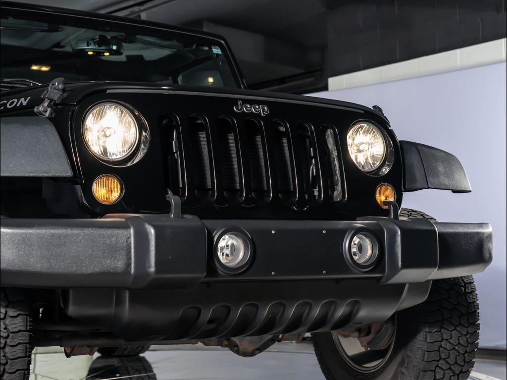 used 2015 Jeep Wrangler Unlimited car, priced at $21,995