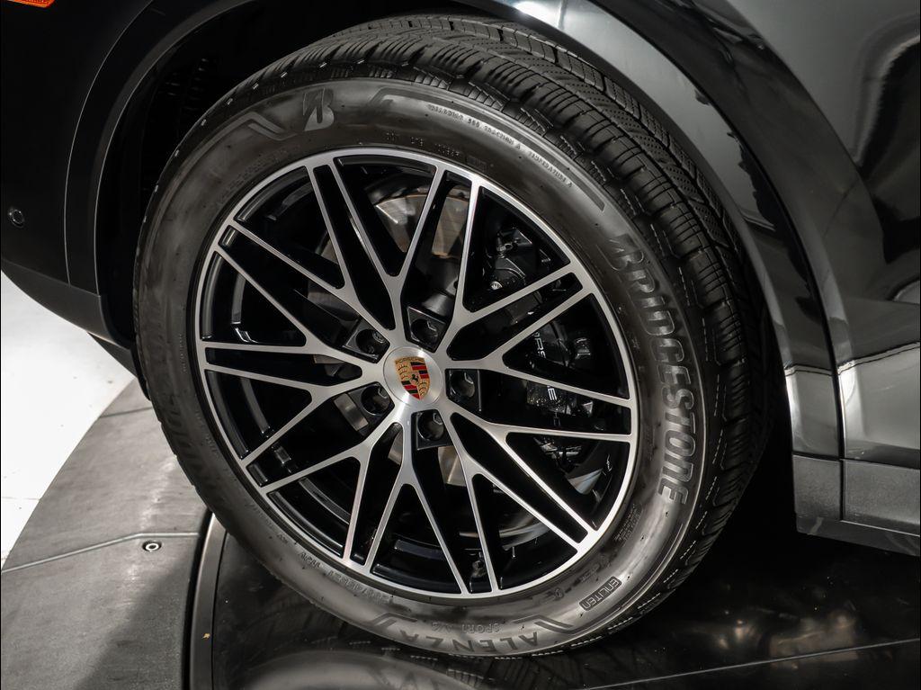used 2025 Porsche Cayenne car, priced at $86,595