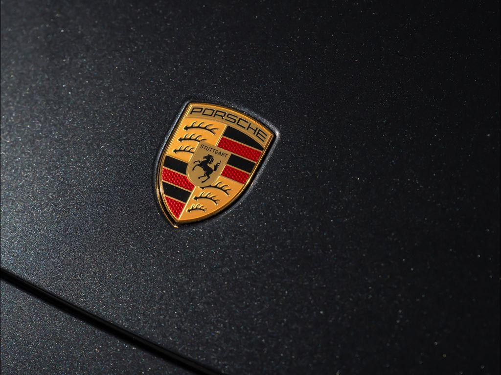 new 2025 Porsche Macan car, priced at $96,975