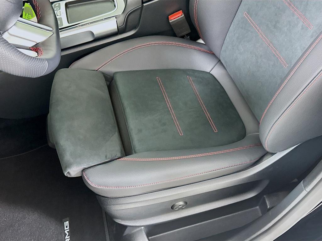 new 2026 Mercedes-Benz GLB 250 car, priced at $57,800