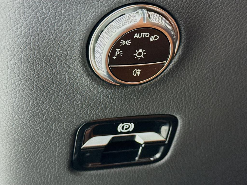 new 2026 Mercedes-Benz GLC 300 car, priced at $62,905